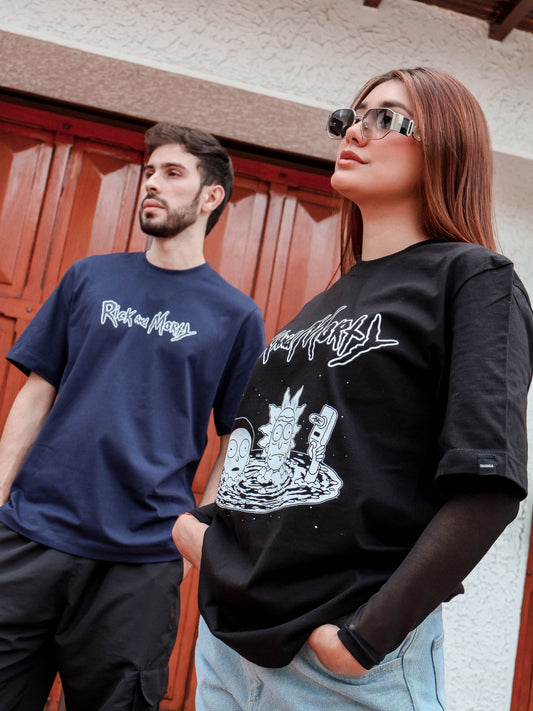 Camiseta Negra Regular Fit Dark Portal