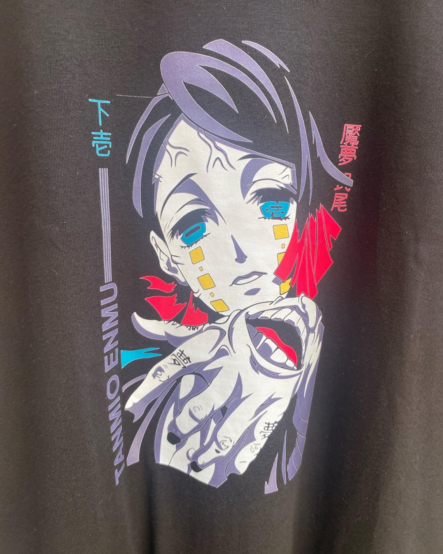 Camiseta Unisex Regular Size Negra Kimetsu No Yaiba "Las Lunas"