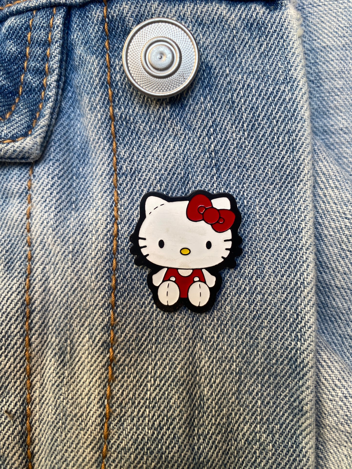 Pin Hello Kitty