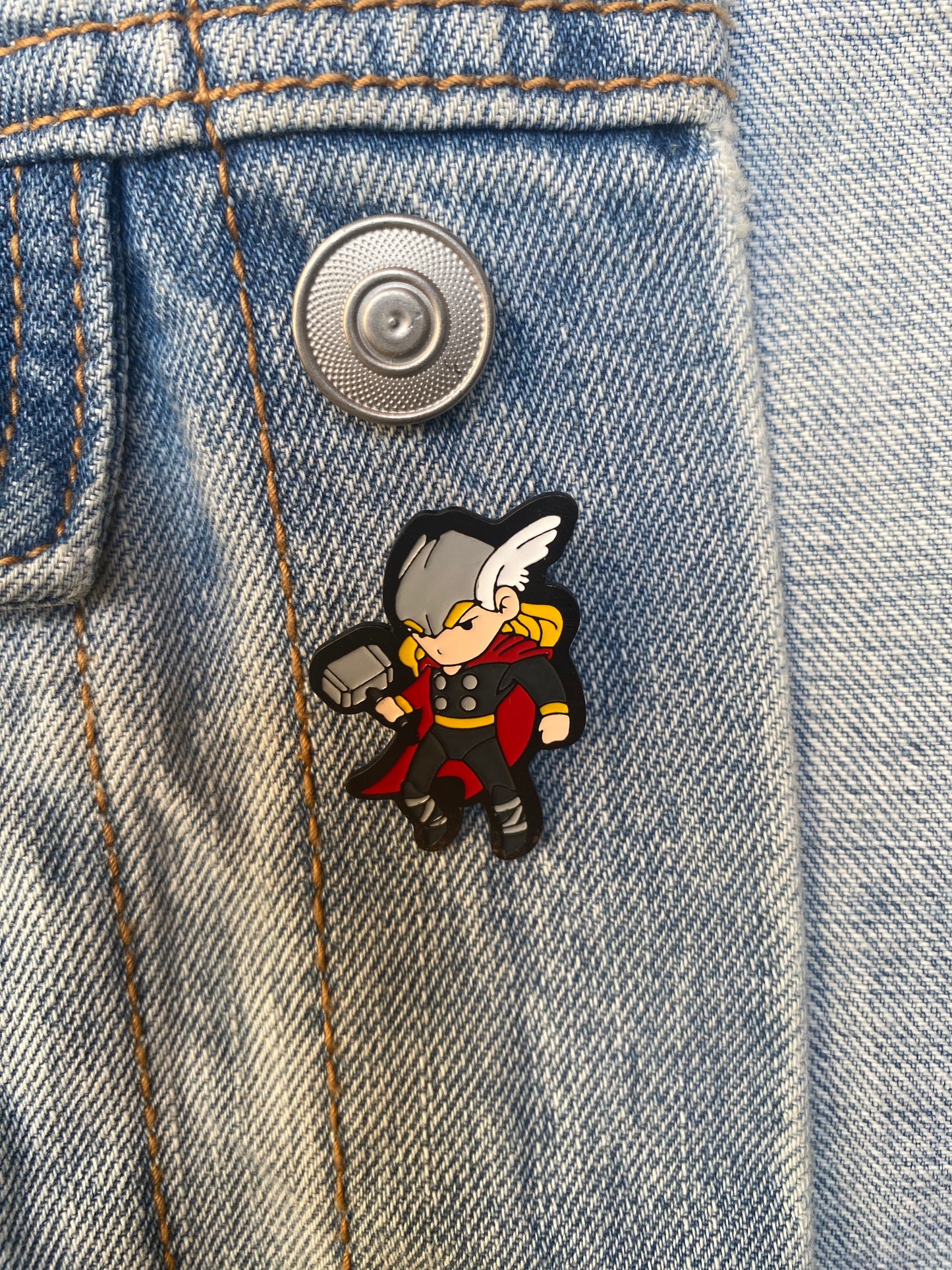 Pin Thor