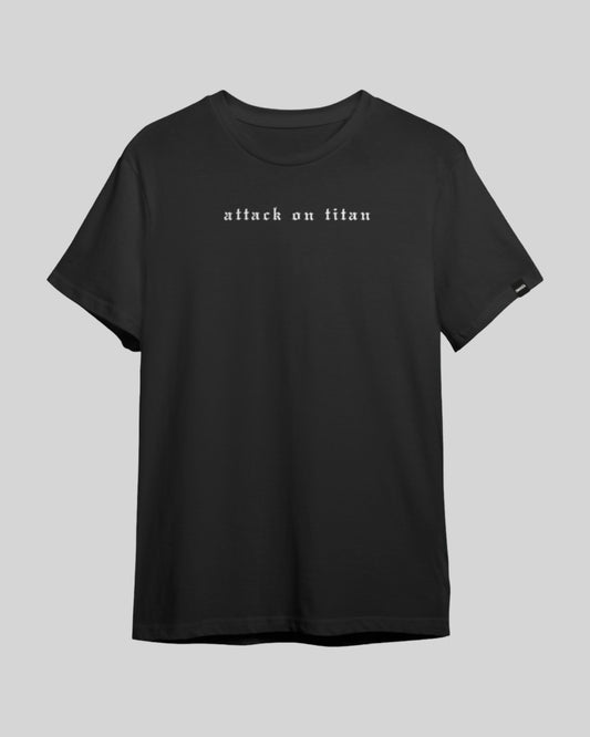 Camiseta Unisex Regular Size Negra Attack on Titan