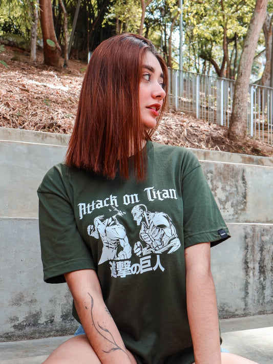 Camiseta "Titan acorazado vs Titan de Ataque"